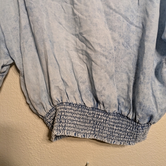 Marc New York Blue Flutter Sleeve Blouse Size Medium Pre-owned - Picture 4 of 7